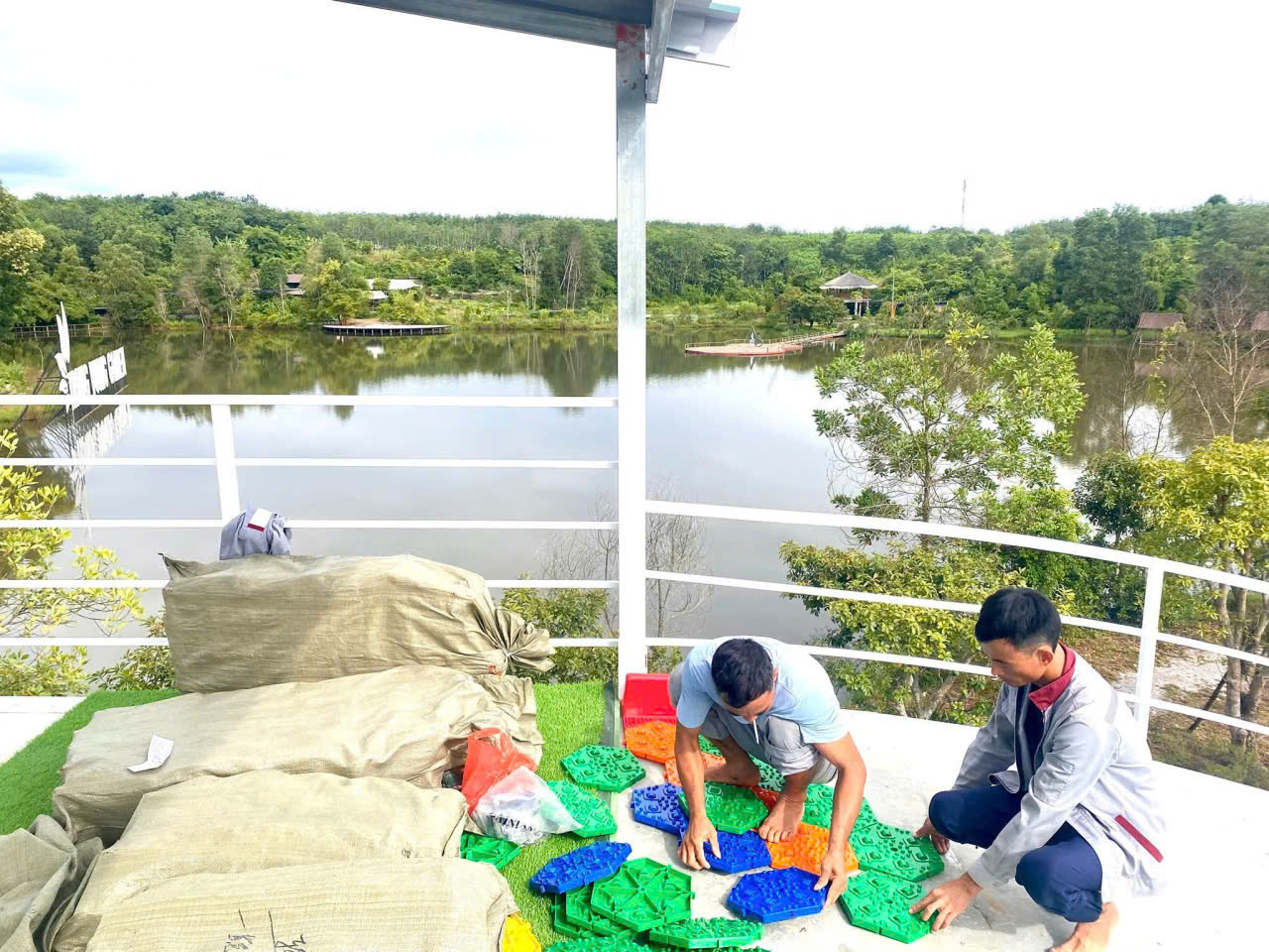 z7069336416072_e475e93255ba86b696217044d89bcee5