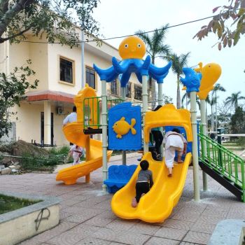 Tiêu chuẩn chiều cao cầu trượt trẻ em